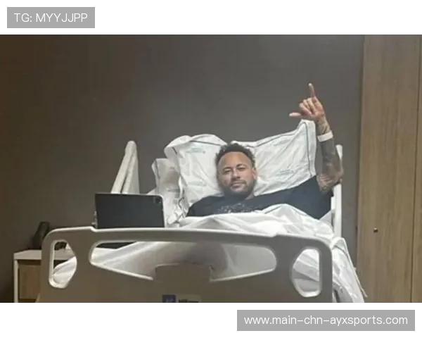 内马尔夜跑被拍到与神秘人同行，八卦再起